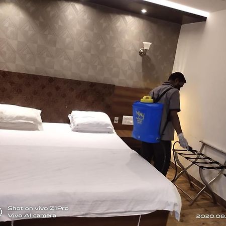 מומביי Hotel Regal Palace מראה חיצוני תמונה