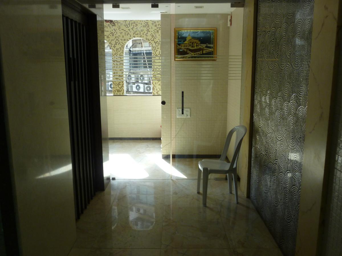 מומביי Hotel Regal Palace מראה חיצוני תמונה